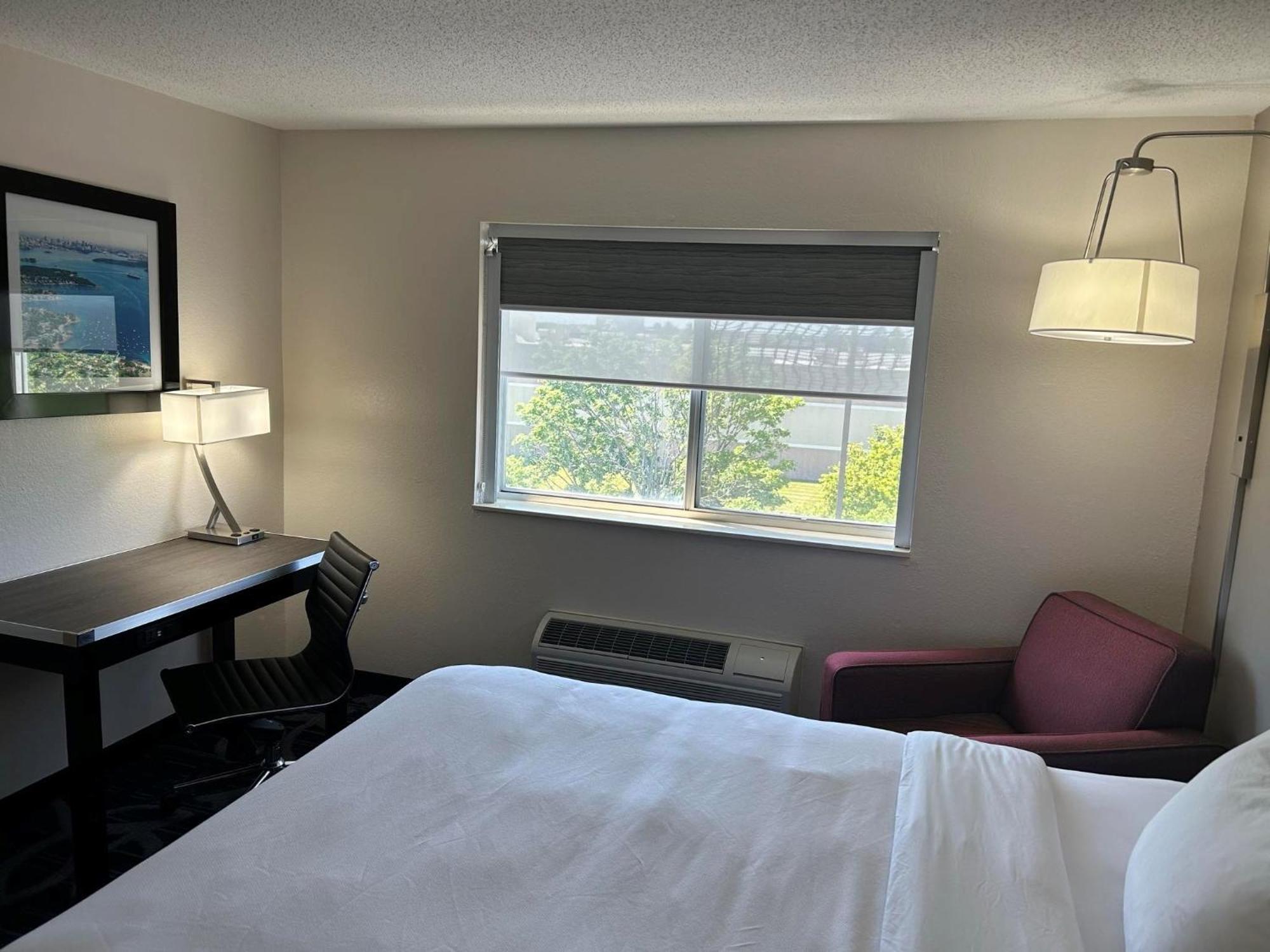 Comfort Inn & Suites Liverpool - Syracuse Exterior photo